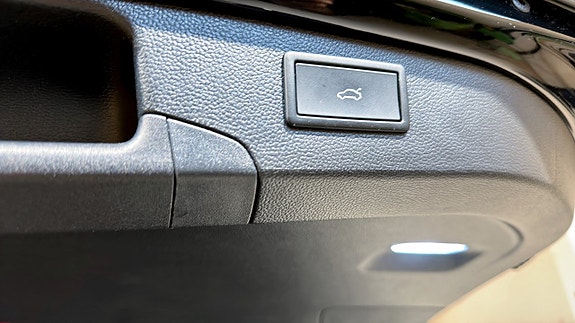 Volkswagen Passat 15 of 24