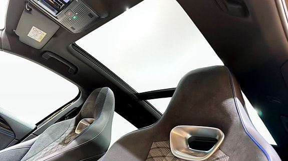Volkswagen Passat 9 of 24
