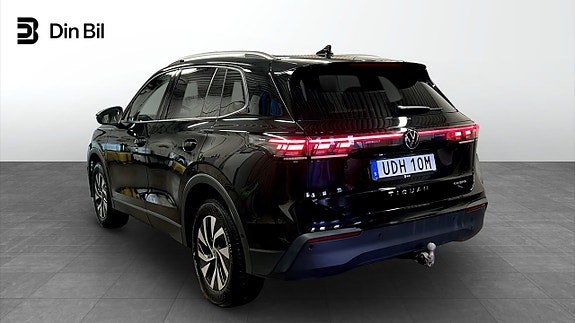 Volkswagen Tiguan 3 of 24
