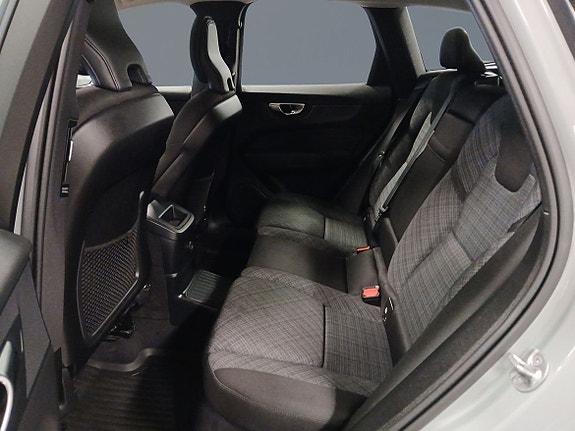 Volvo XC60 9 of 13
