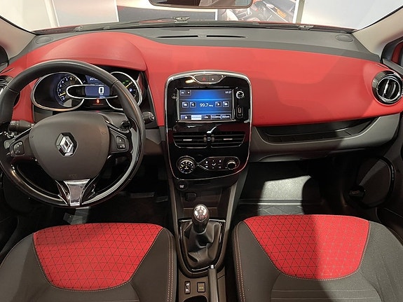Renault Clio 16 of 19