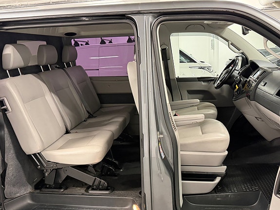 Volkswagen Transporter 9 of 18