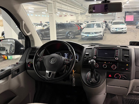 Volkswagen Transporter 8 of 18