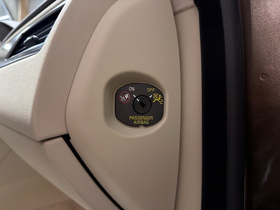 Volvo XC70 29 of 30