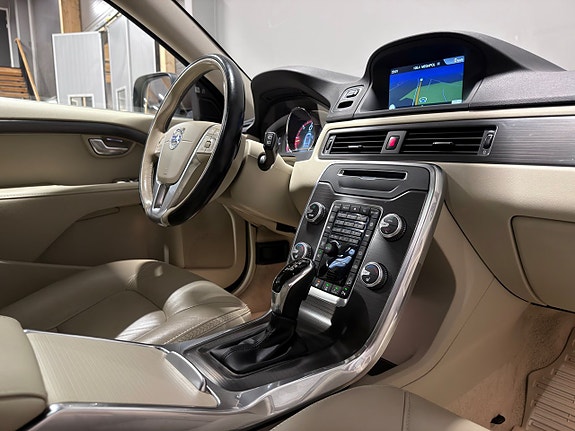 Volvo XC70 26 of 30