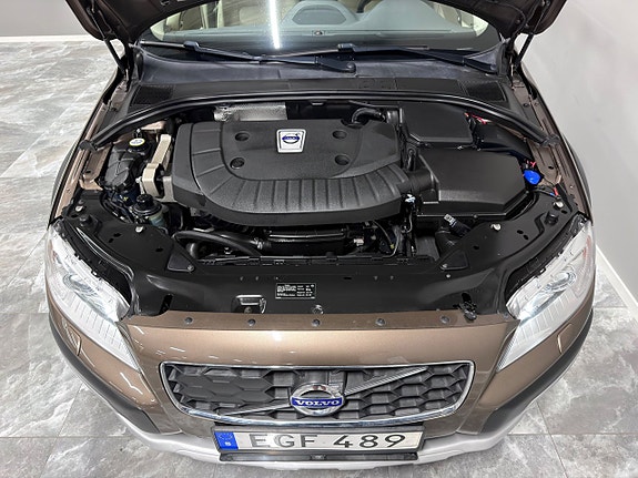 Volvo XC70 13 of 30