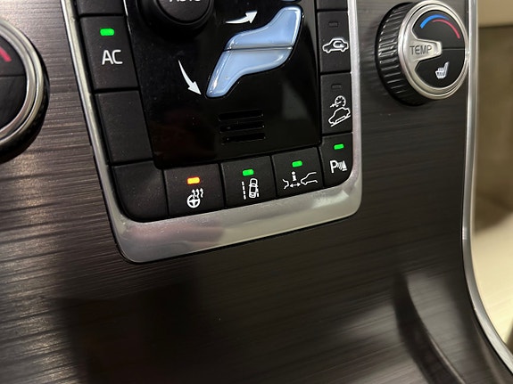 Volvo XC70 22 of 30