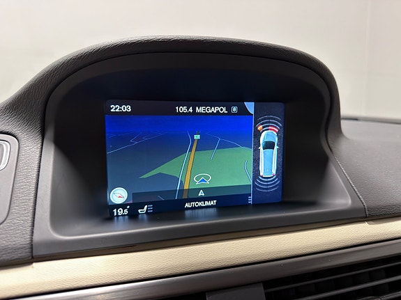 Volvo XC70 18 of 30