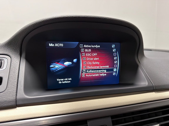 Volvo XC70 20 of 30