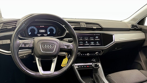 Audi Q3 10 of 13