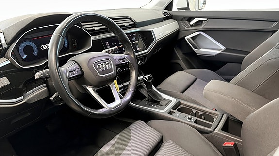Audi Q3 7 of 13