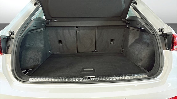 Audi Q3 12 of 13