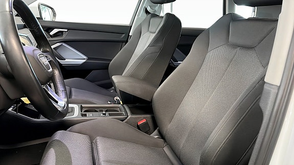 Audi Q3 8 of 13