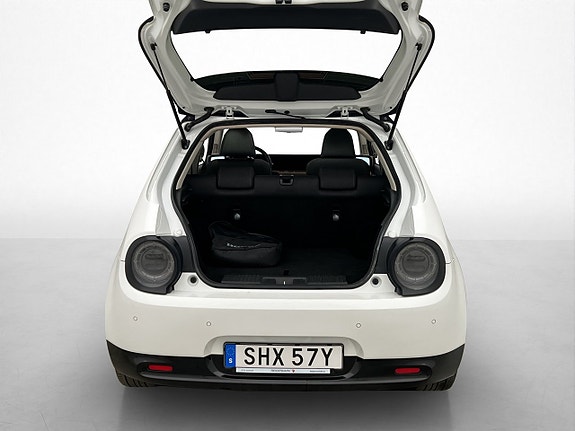 Honda e 9 of 30