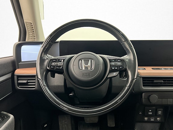 Honda e 14 of 30