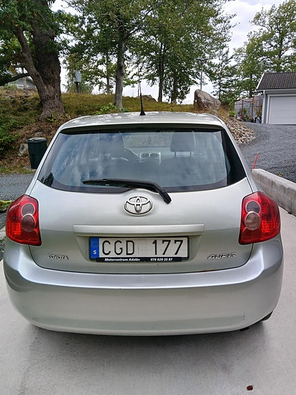 Toyota Auris 2 of 12