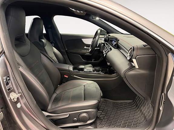 Mercedes-Benz CLA250 e 15 of 24