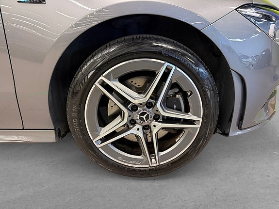 Mercedes-Benz CLA250 e 8 of 24