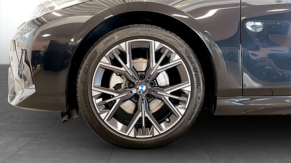 BMW 120 9 of 11