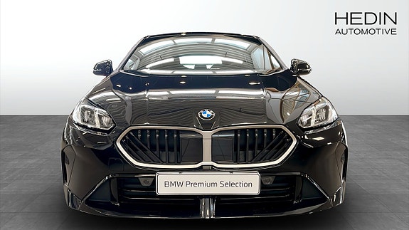 BMW 120 8 of 11