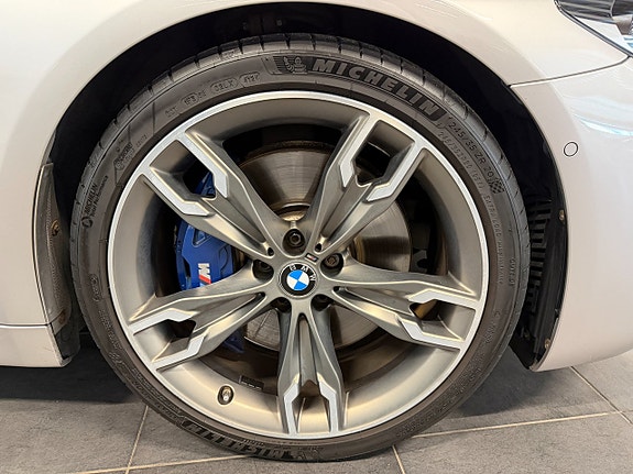 BMW M550i 5 of 22
