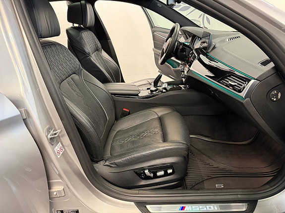 BMW M550i 8 of 22