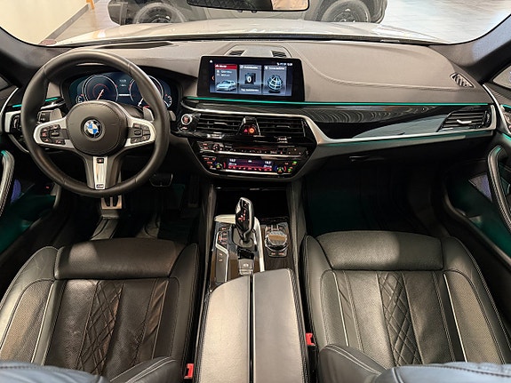 BMW M550i 7 of 22