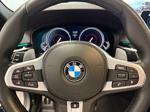 BMW M550i 11 of 22