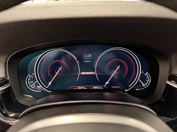 BMW M550i 12 of 22