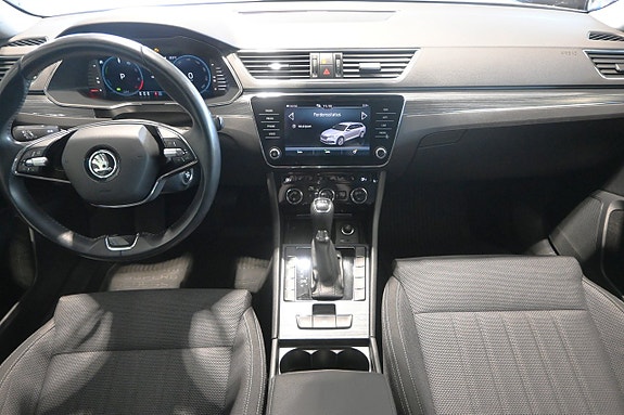 Skoda Superb 9 of 25