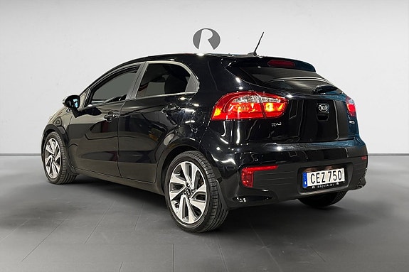 Kia Rio 4 of 16