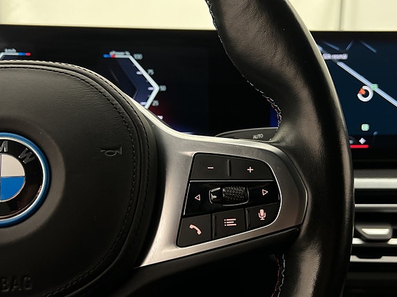 BMW i4 17 of 30