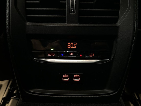 BMW i4 29 of 30