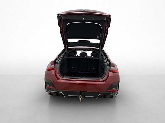 BMW i4 10 of 30