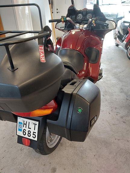 BMW R 1100 RT 2 of 4