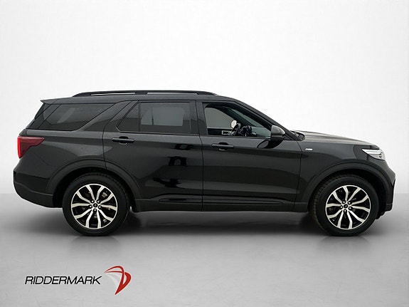 Ford Explorer 9 of 30