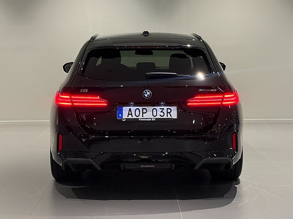 BMW i5 4 of 18