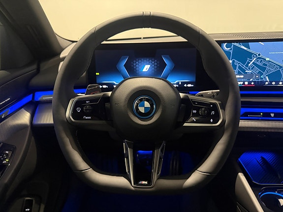 BMW i5 13 of 18