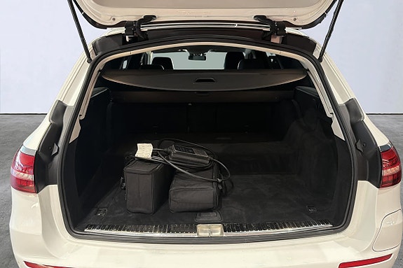 Mercedes-Benz E300 14 of 19