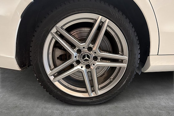 Mercedes-Benz E300 19 of 19