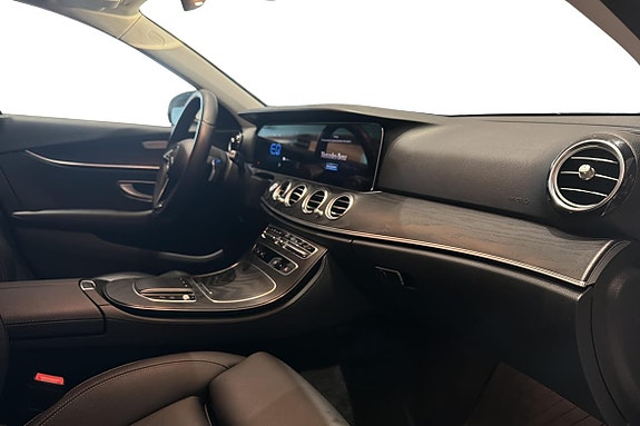Mercedes-Benz E300 10 of 19