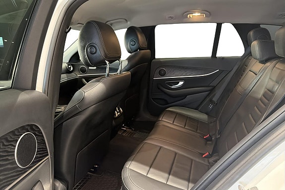 Mercedes-Benz E300 11 of 19