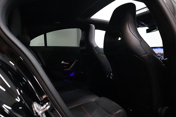Mercedes-Benz CLA180 14 of 26