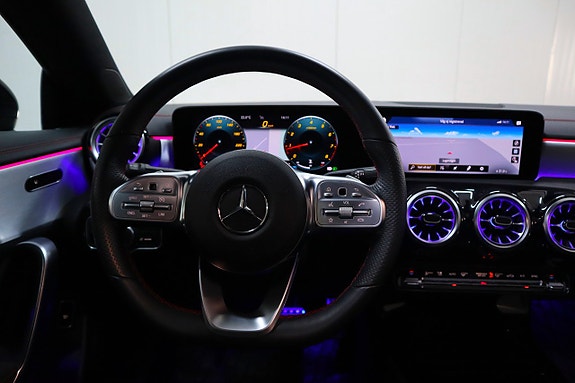 Mercedes-Benz CLA180 12 of 26