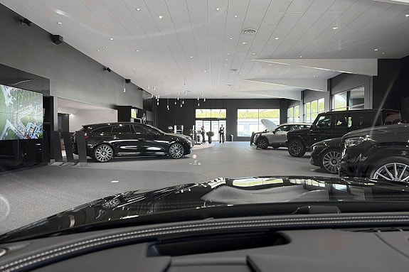 Mercedes-Benz SL63 14 of 25