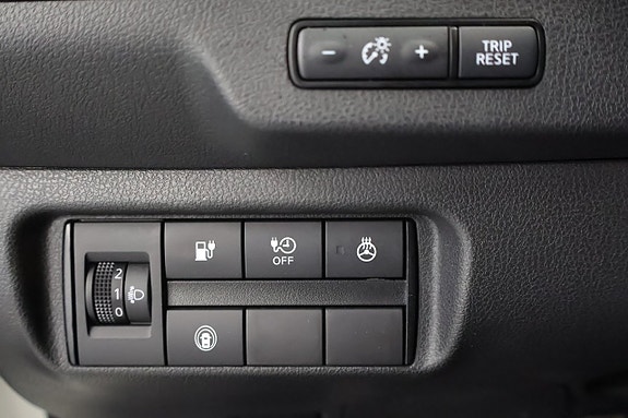 Nissan Leaf 8 of 18