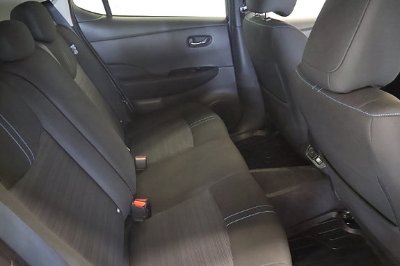 Nissan Leaf 9 of 18