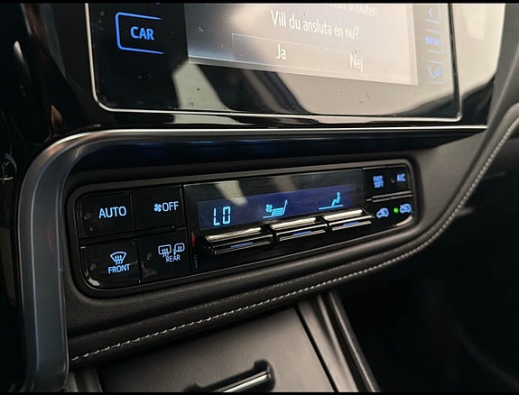 Toyota Auris 10 of 14