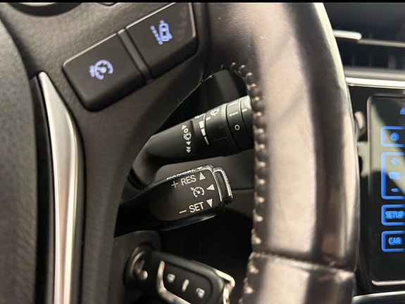 Toyota Auris 7 of 14