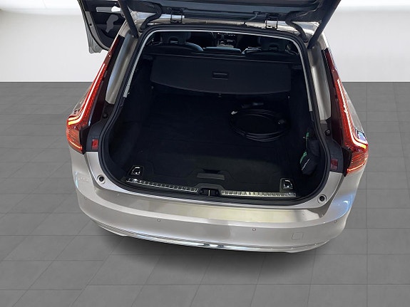 Volvo V90 12 of 17